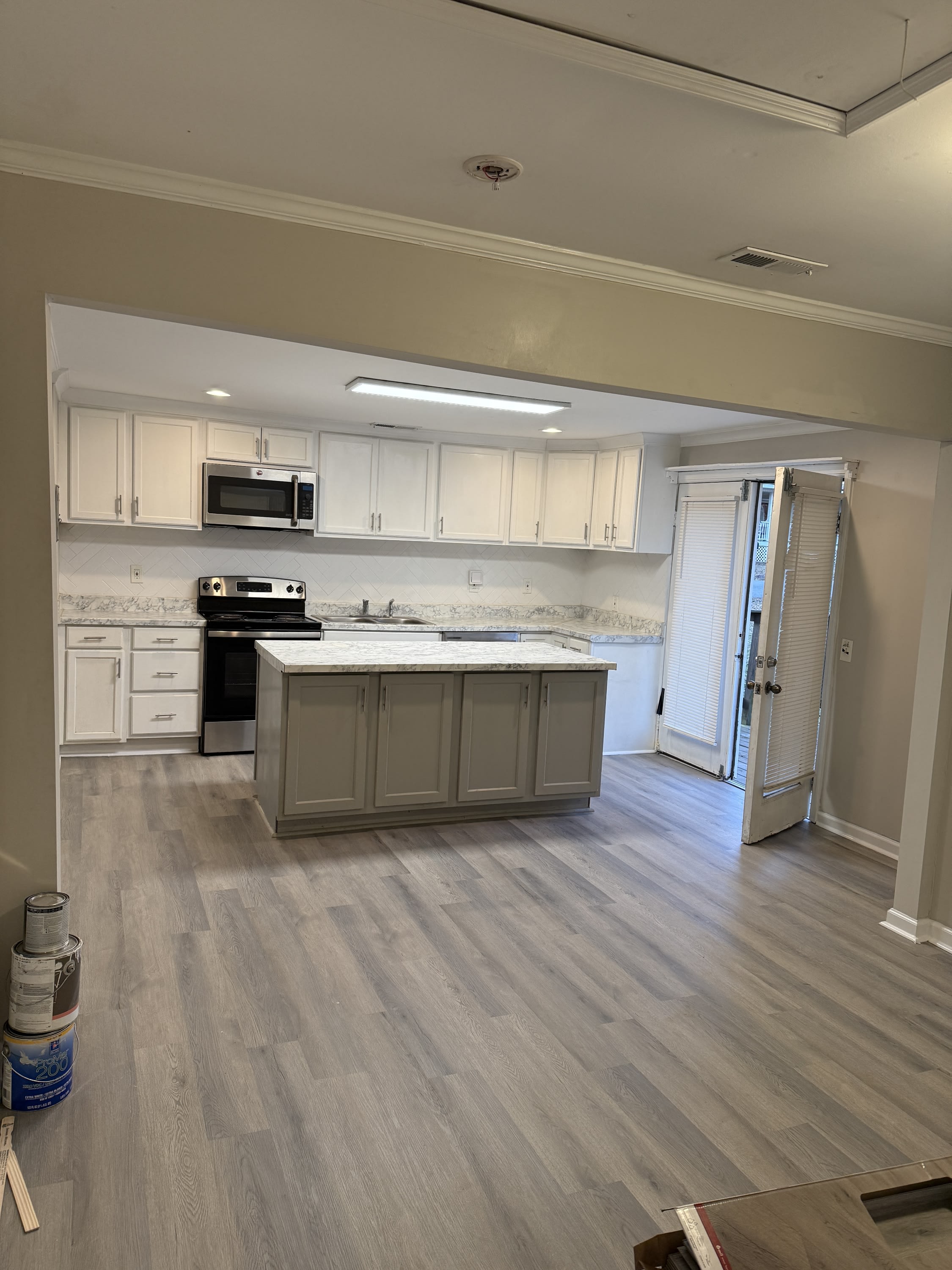 401 1St Avenue North 401 1St Ave N – photo 1 of 31