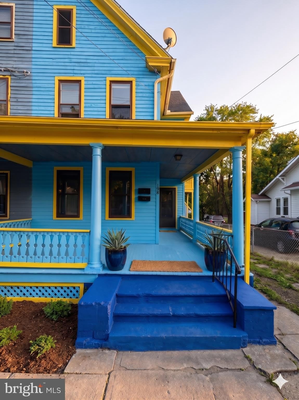 198 SOUTH Avenue – photo 1 of 8