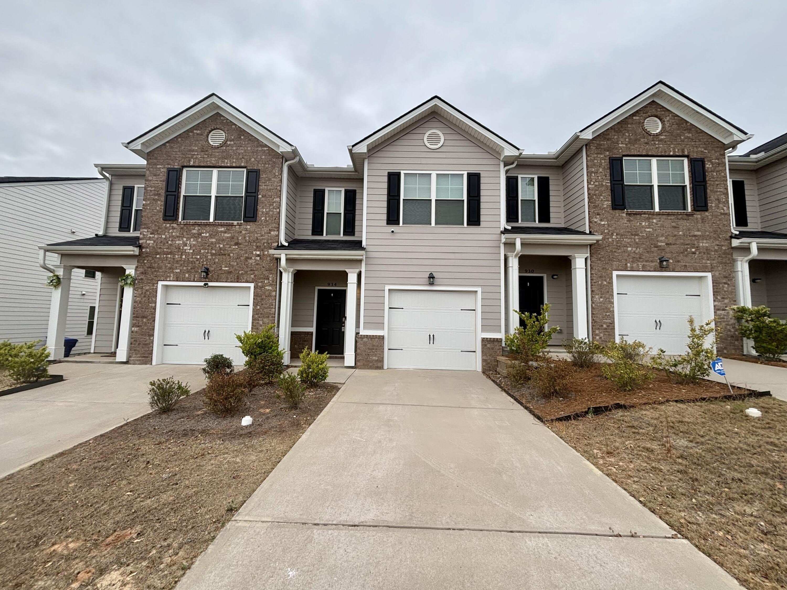 934 Quaint Parish Circle – photo 1 of 17