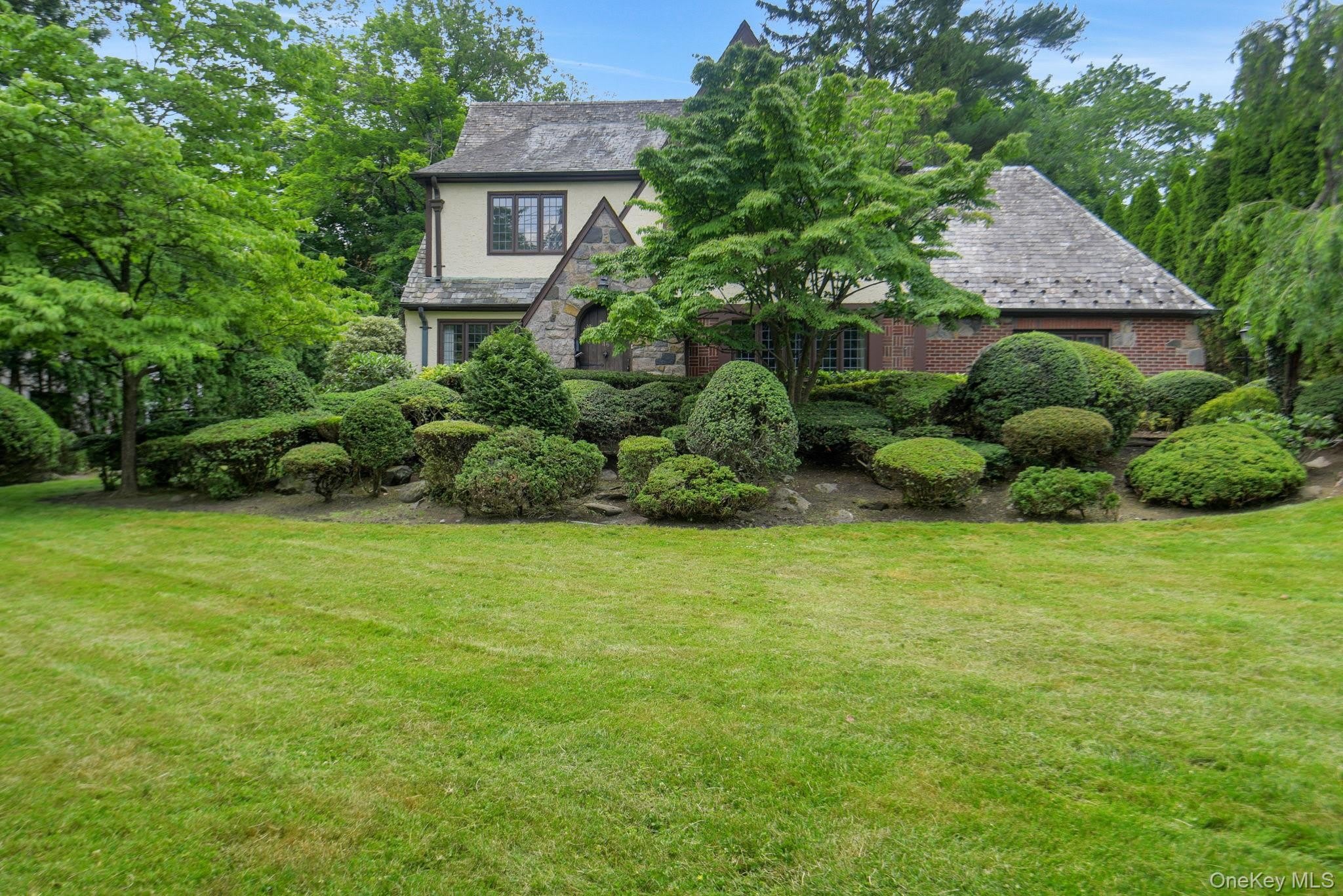 46 Fenimore Road – photo 1 of 40