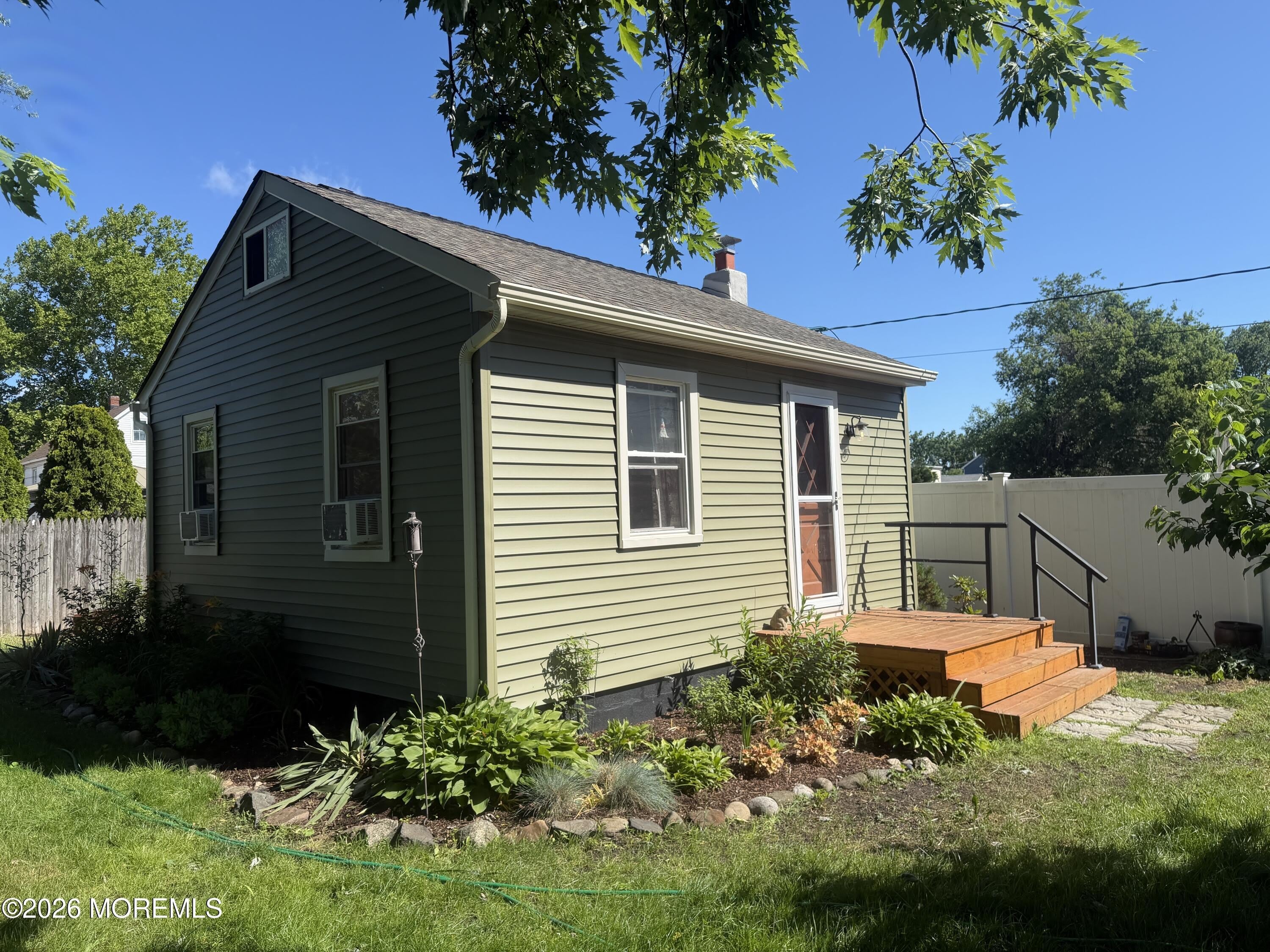 33 Wooley Street – photo 1
