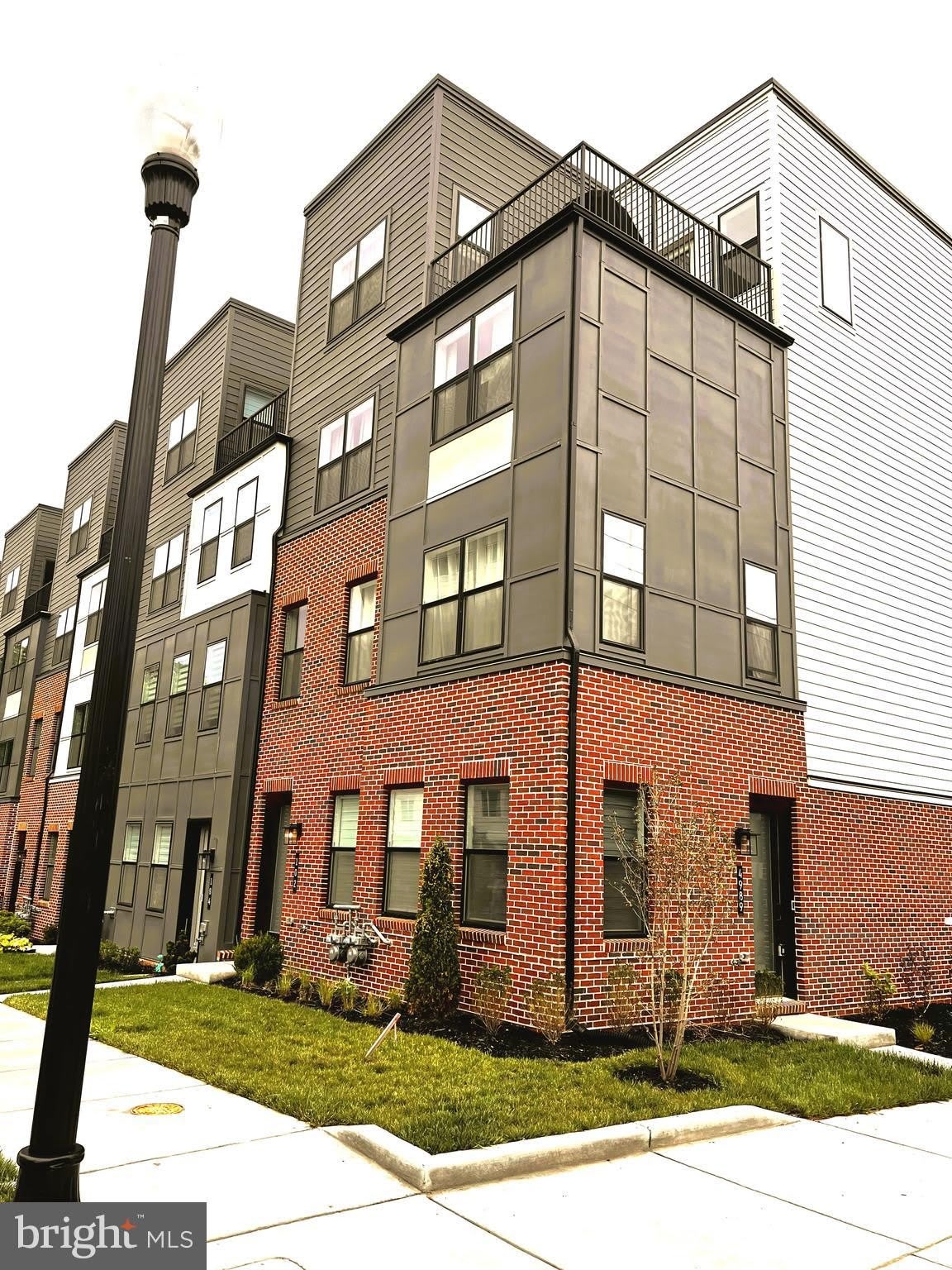 4989 EISENHOWER Avenue – photo 1
