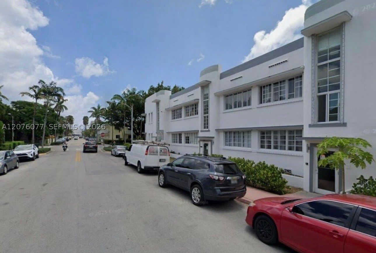 810 7th St – photo 1