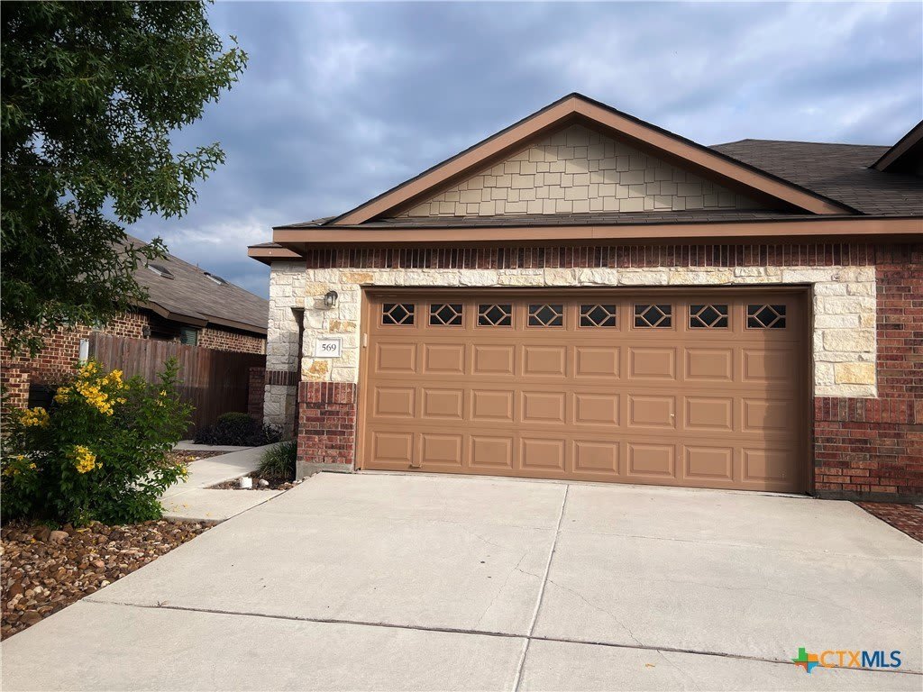 569 Creekside Circle – photo 1