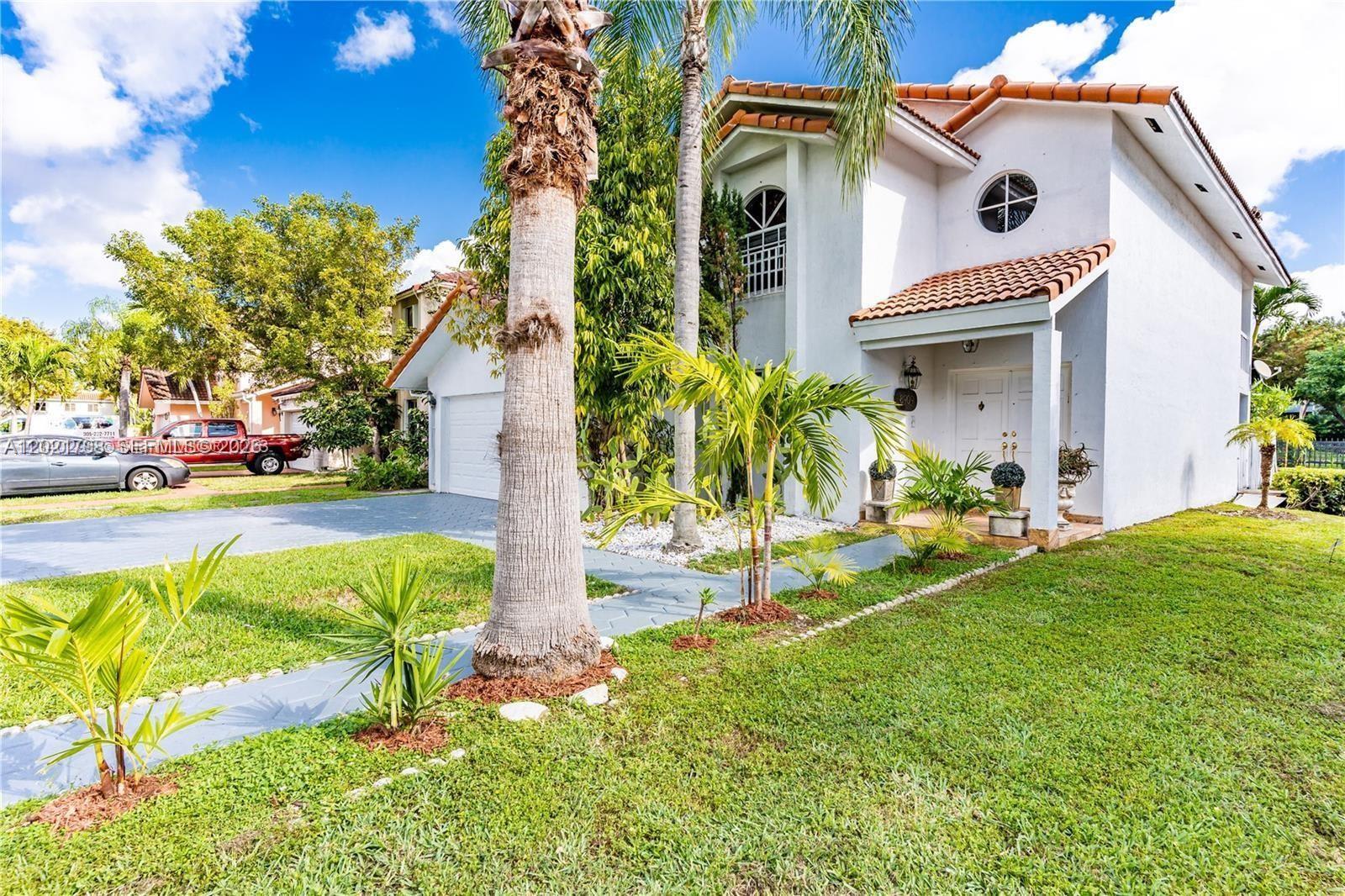 8908 Southwest 108th Circle – photo 1 of 20