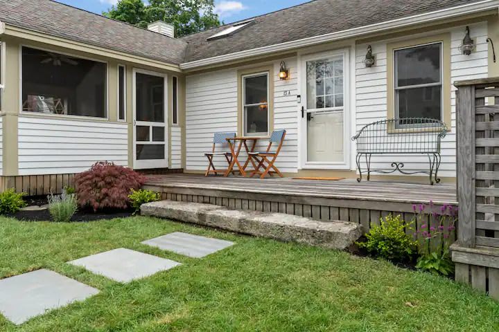 13 Black Boar Dr – photo 1 of 21