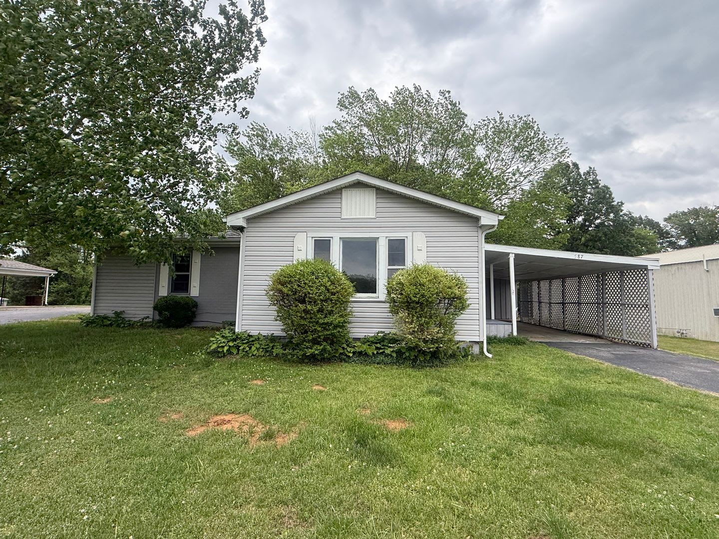 587 S Main Street – photo 1 of 24