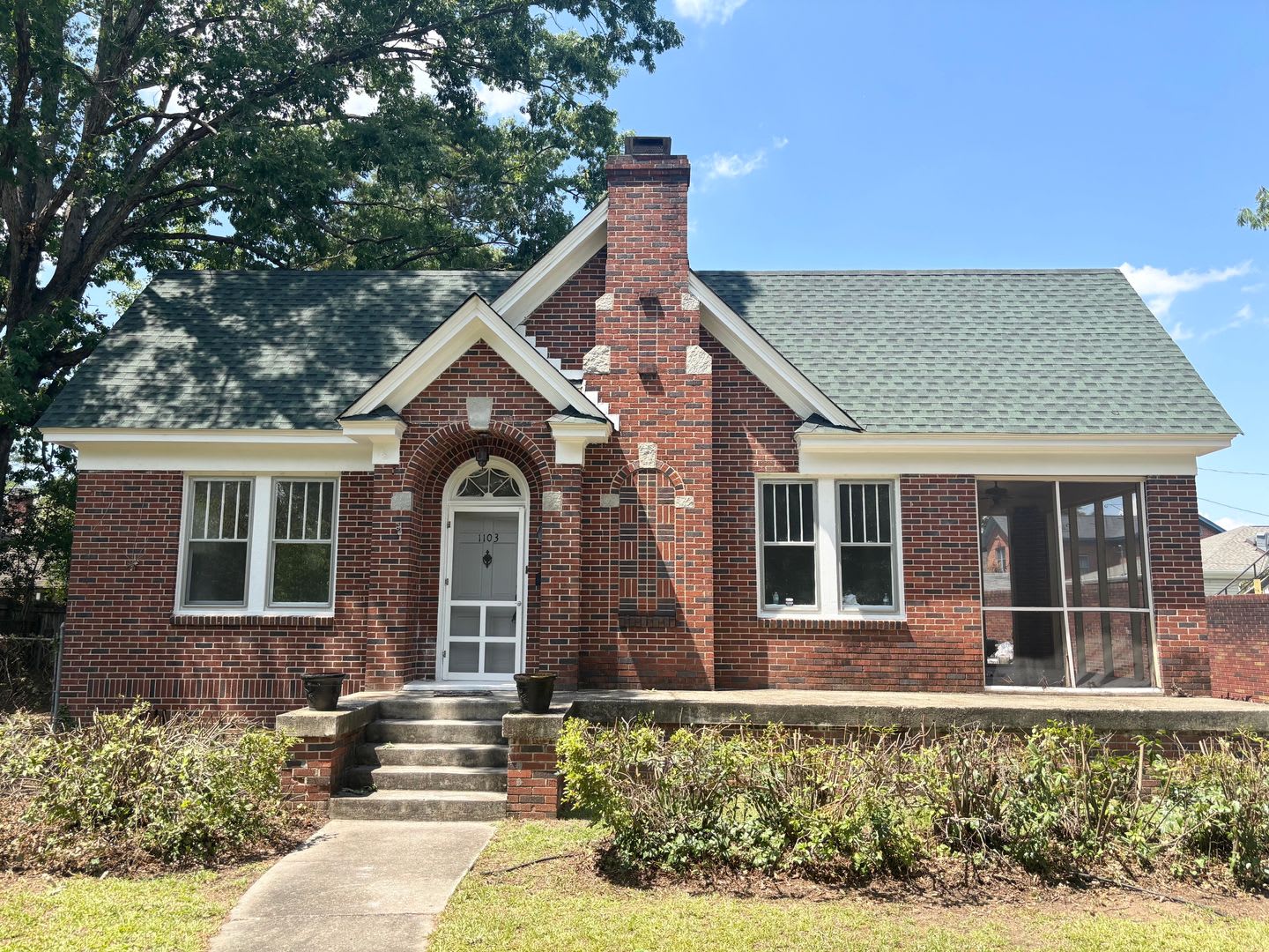 Bungalow in Earlewood – photo 1