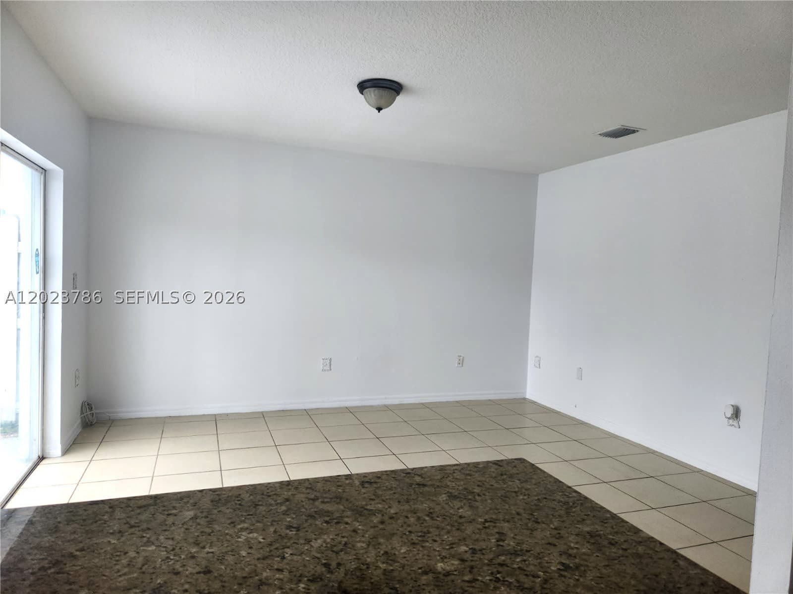 13658 SW 142nd Ter – photo 1 of 9