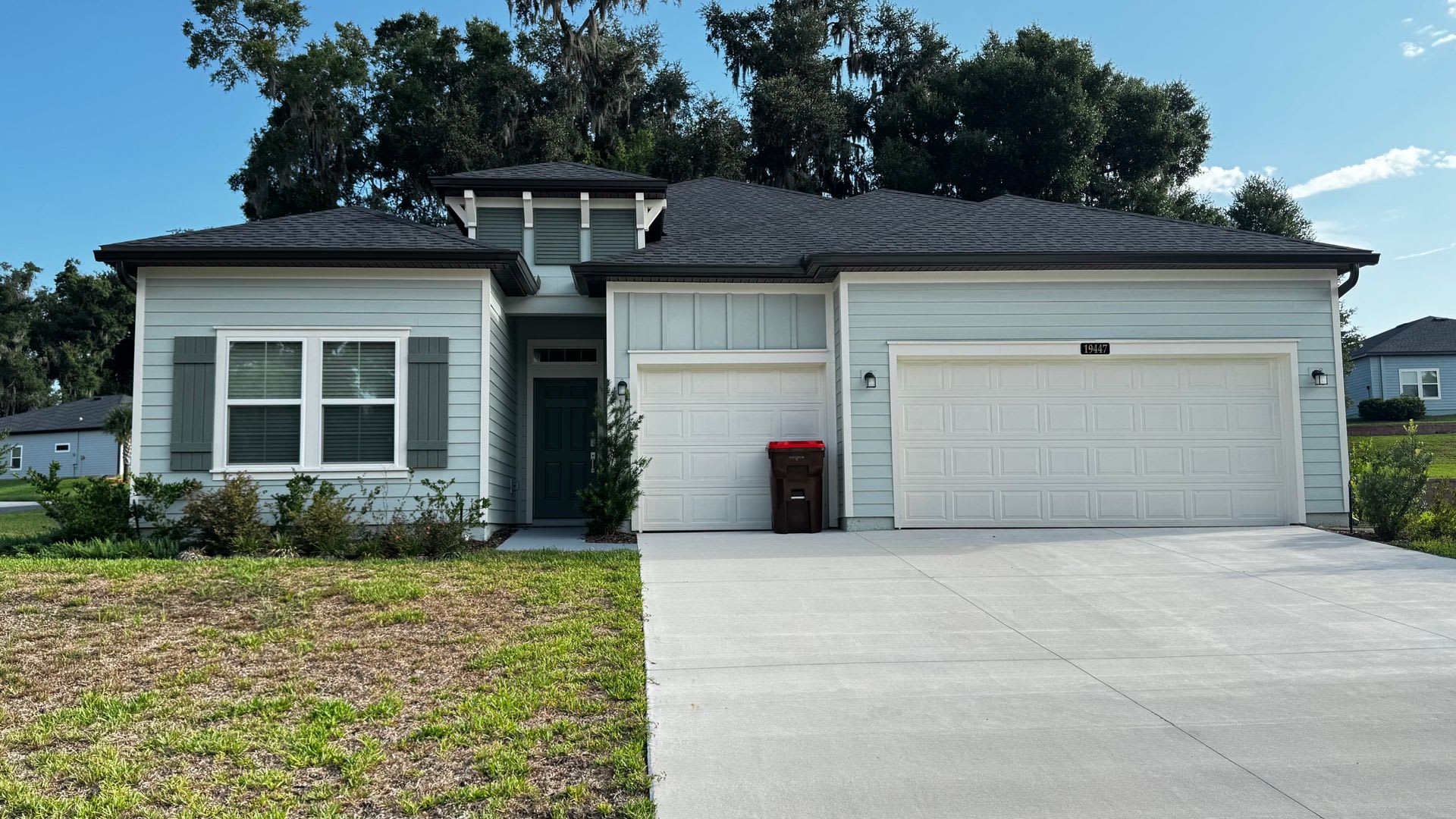 Gorgeous Grand Park North 4/3 with Garage – photo 1