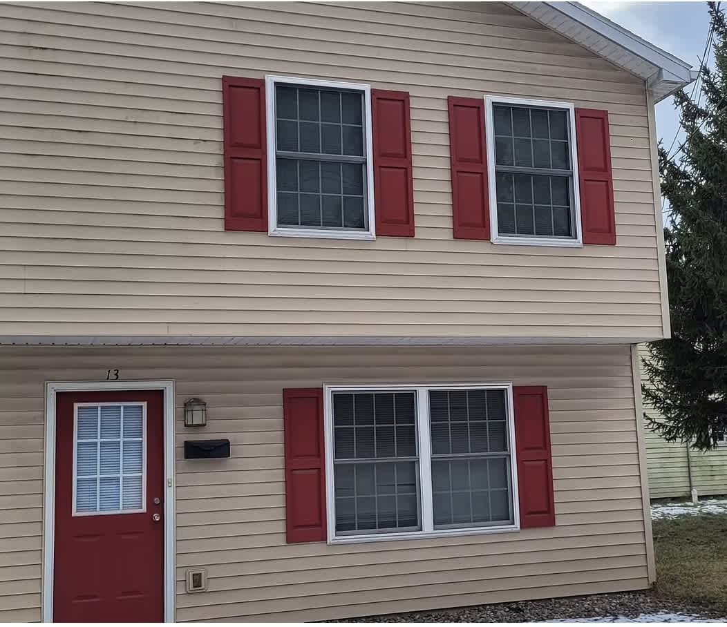 13 S. Chestnut Street – photo 1 of 11