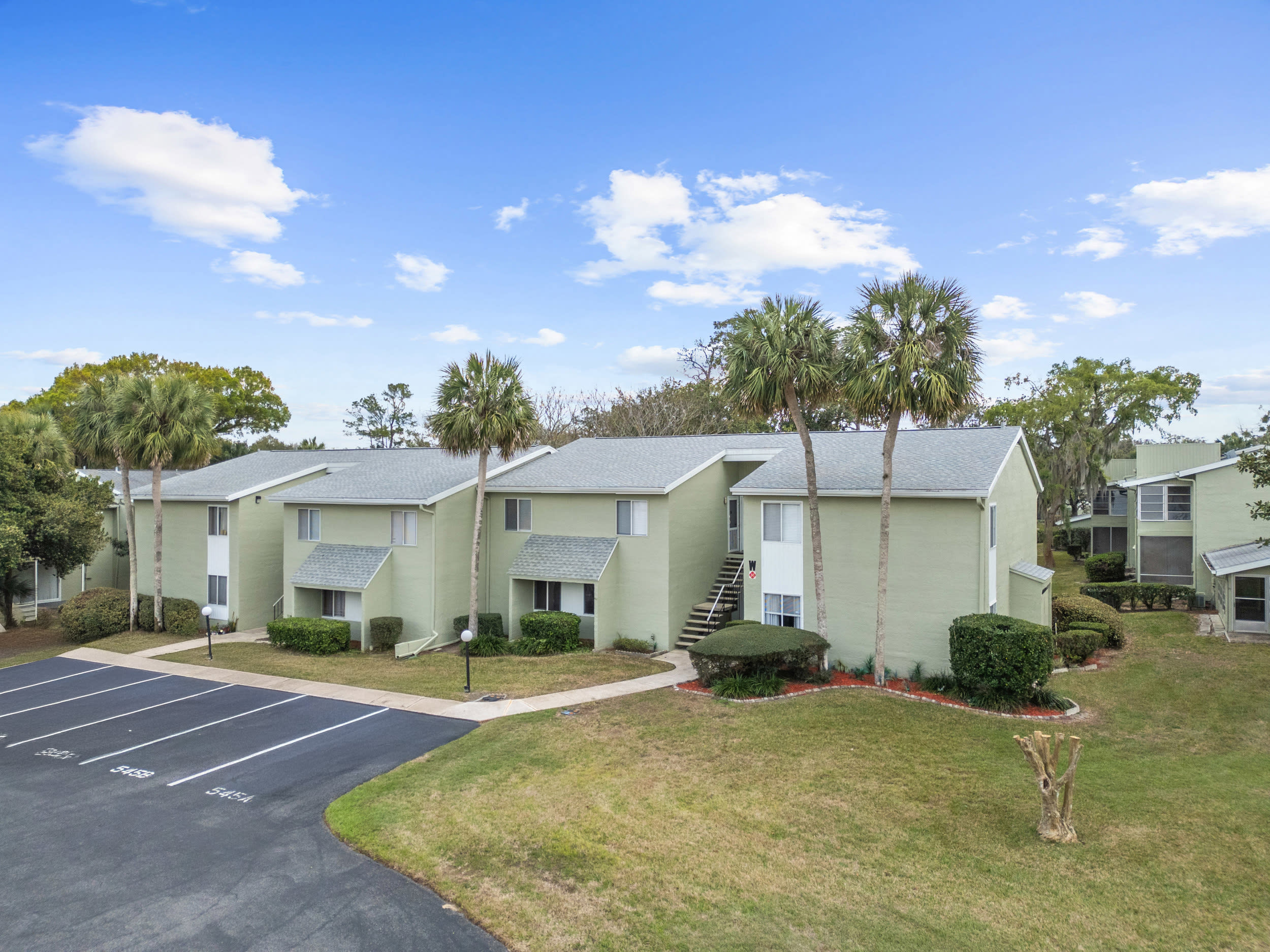 543 Fairways Dr Unit B – photo 1 of 11