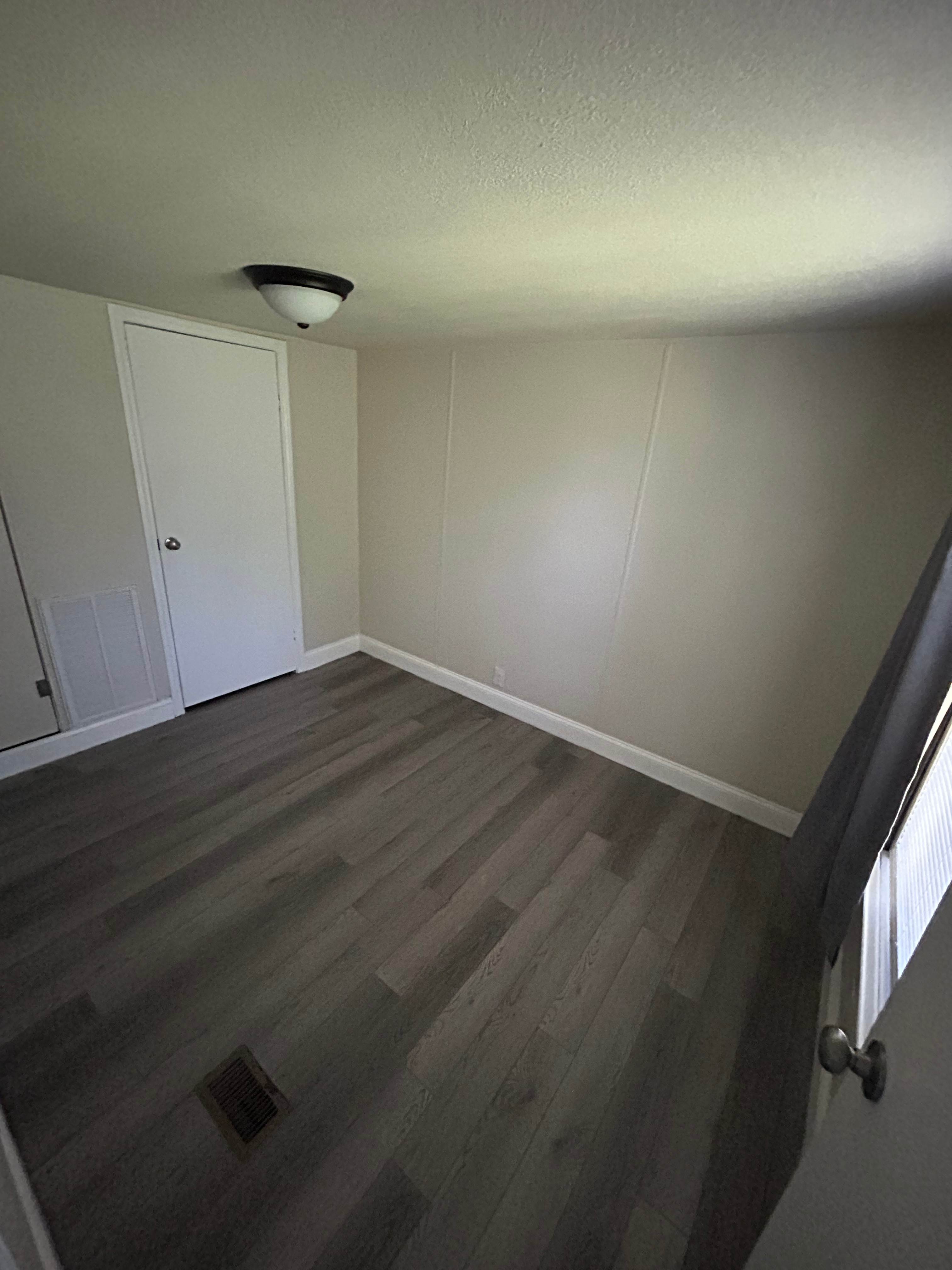 820 Depot St – photo 1 of 8
