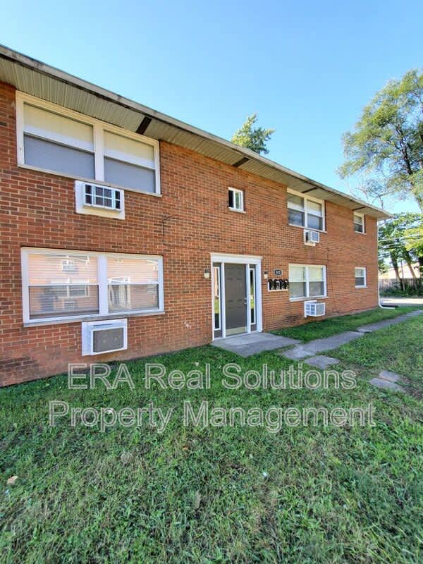 301 S Napoleon Ave – photo 1