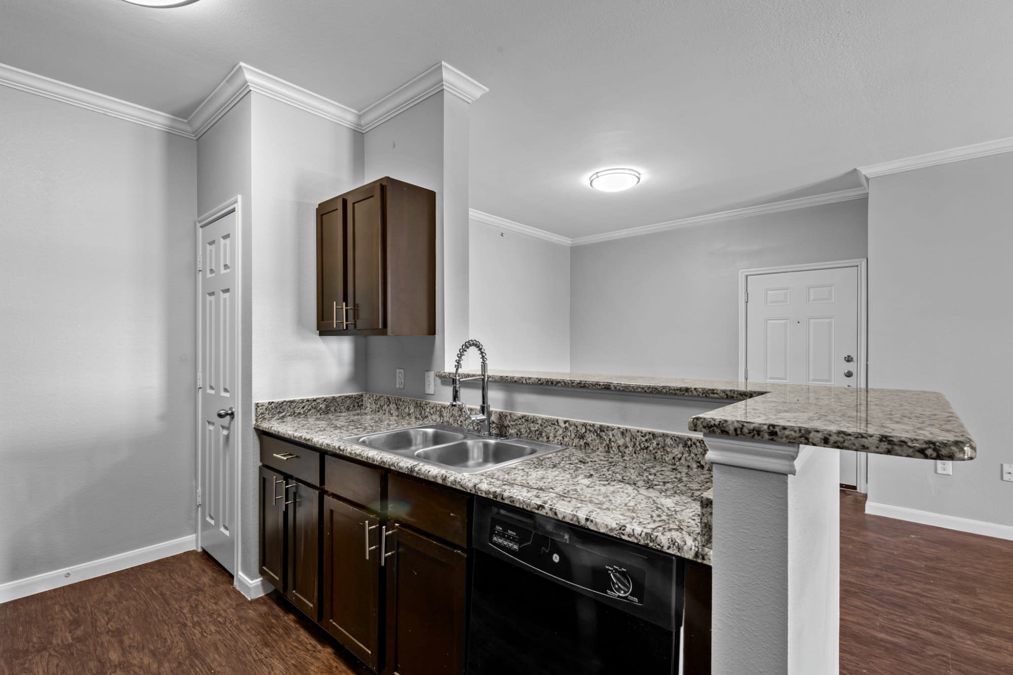 Reserve at Lone Oak – photo 1
