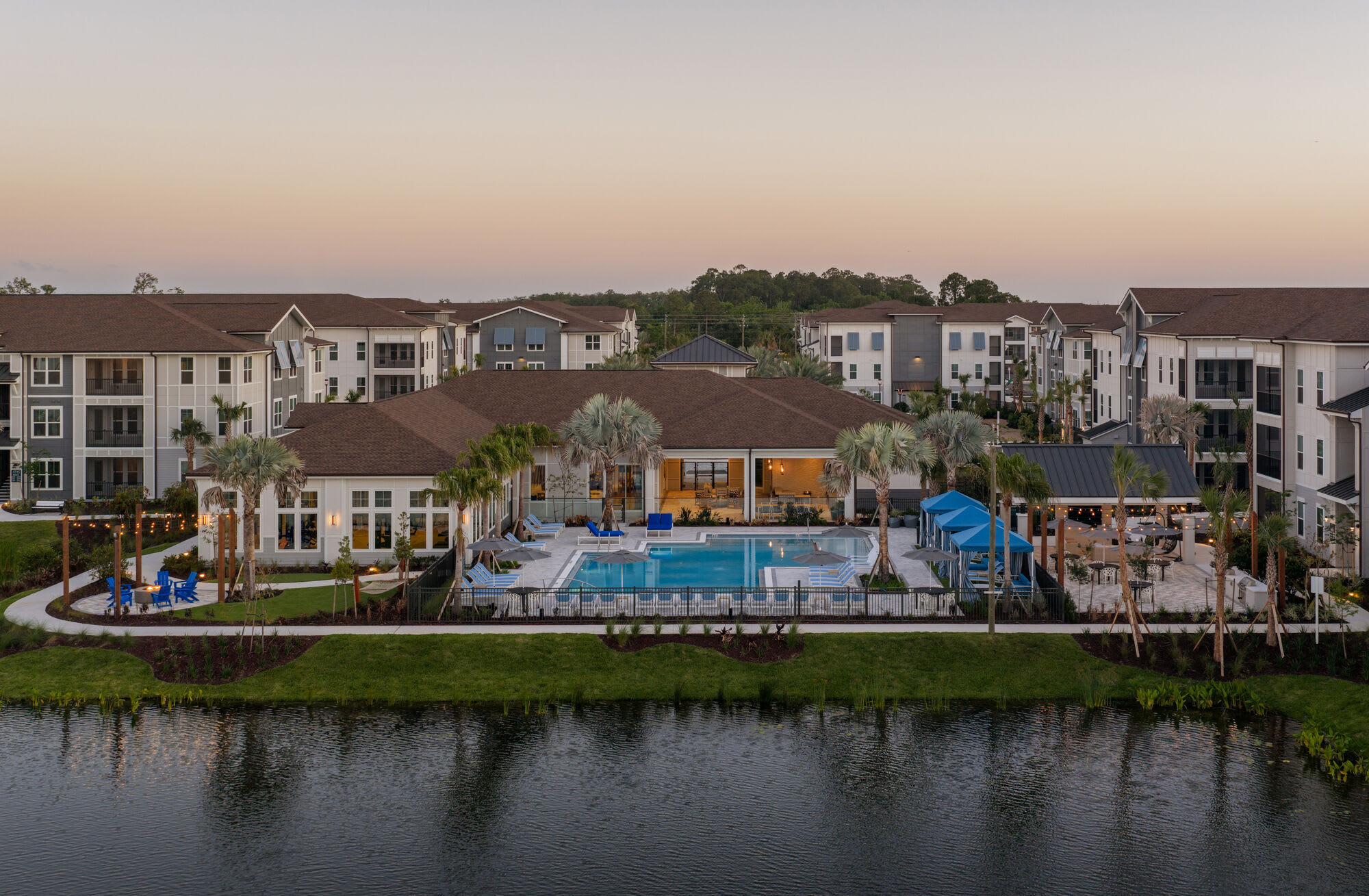 Aventon Lake Conway – photo 1 of 38
