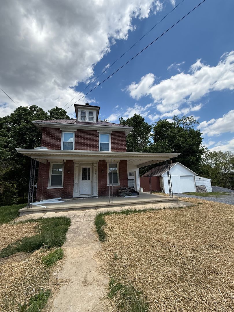 Charming 3BR Home for Rent – photo 1 of 9