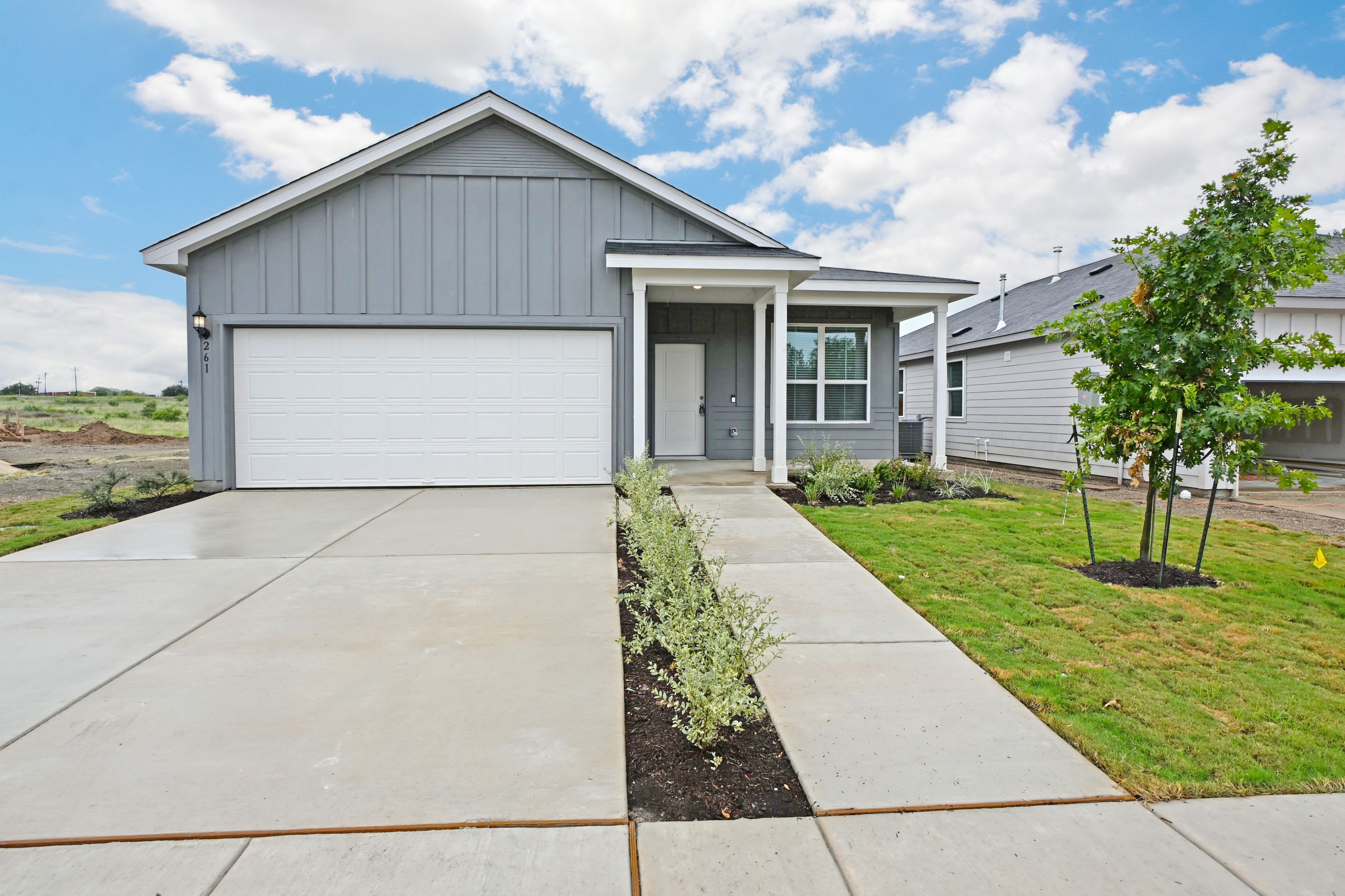 261 Elk Avenue – photo 1