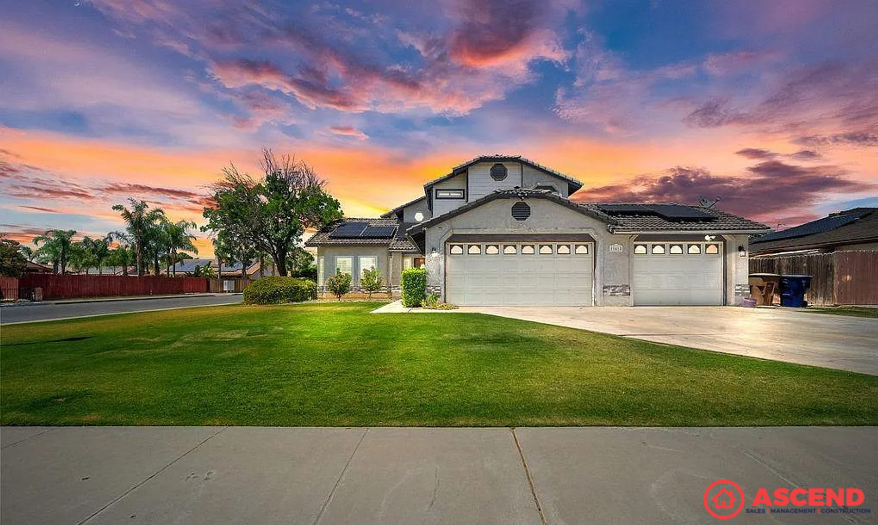 Luxury 4 Bed 3 Bath Home In 93312 Fully Equipped With Pool – photo 1