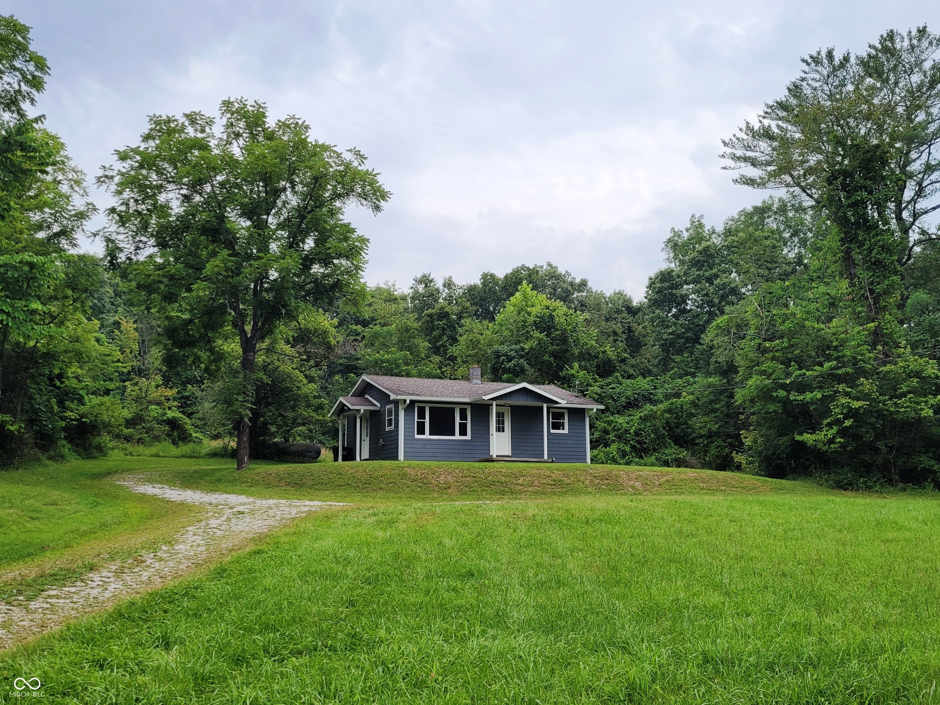 732 Upper Schooner Road – photo 1 of 20