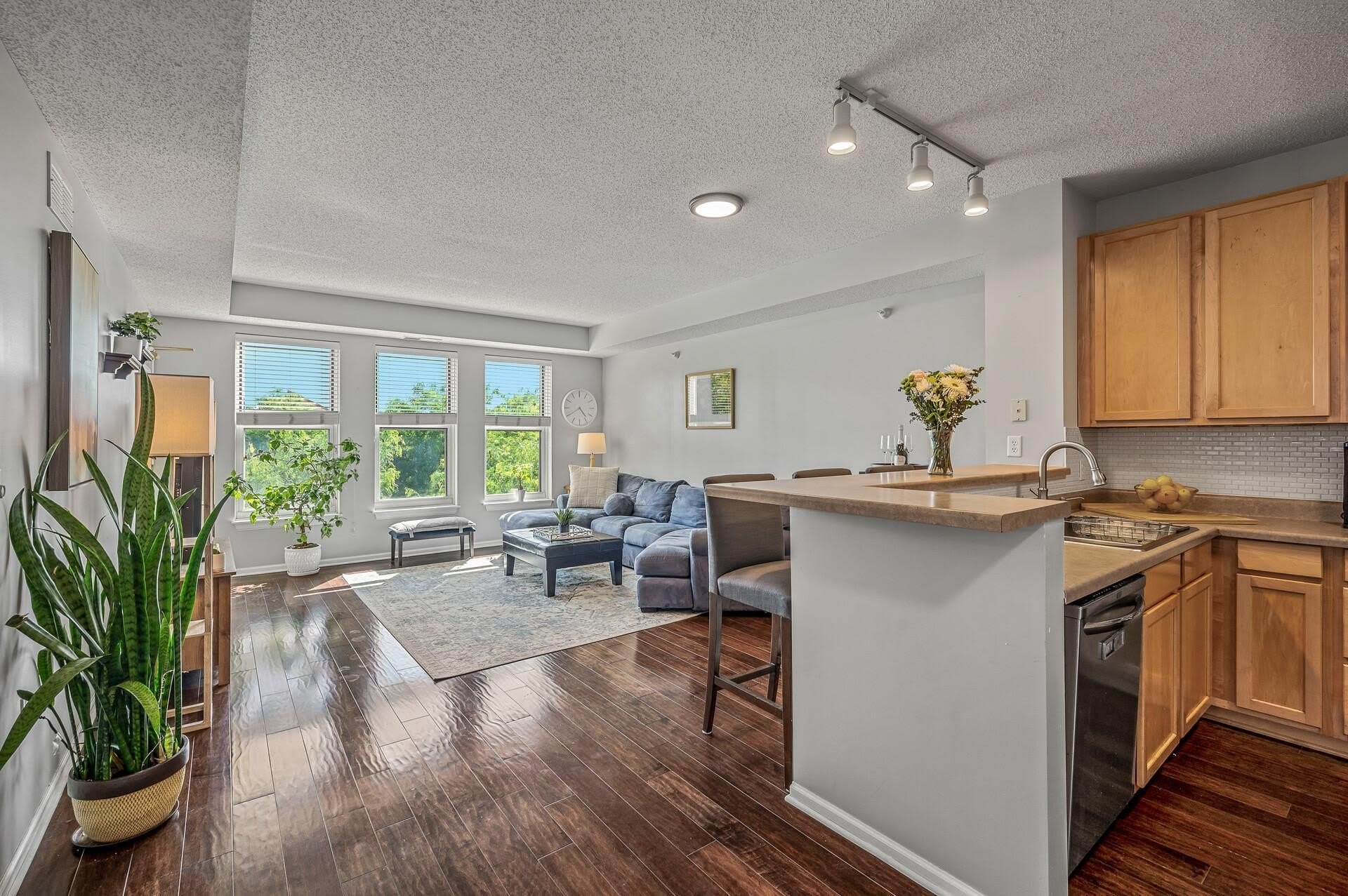 515 N 1st Street – photo 1
