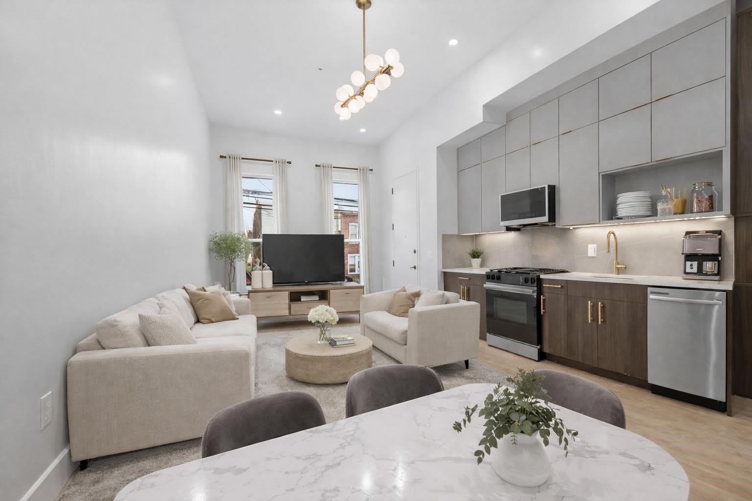 20 STORMS AVE – photo 1