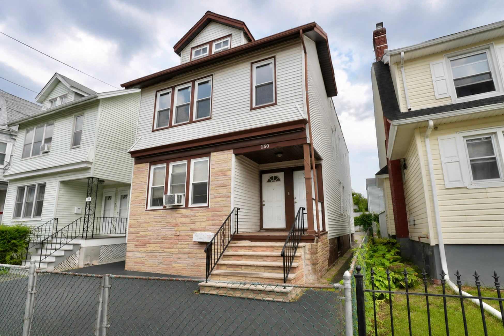 150 Columbia Ave – photo 1