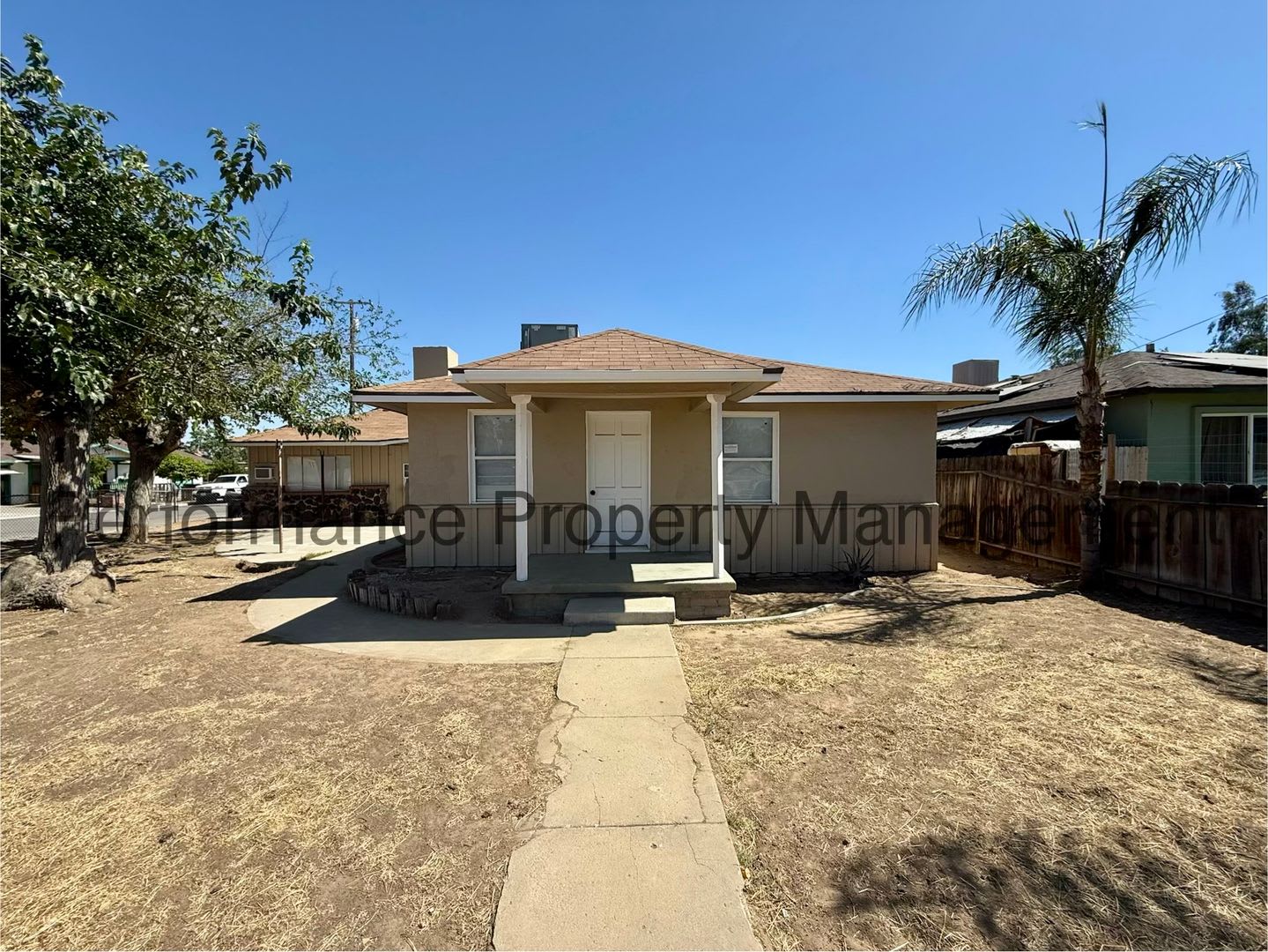 Cozy 4 Bed/2 Bath E Bakersfield Home w/ Solar, RBP & $0 Deposit Option – photo 1