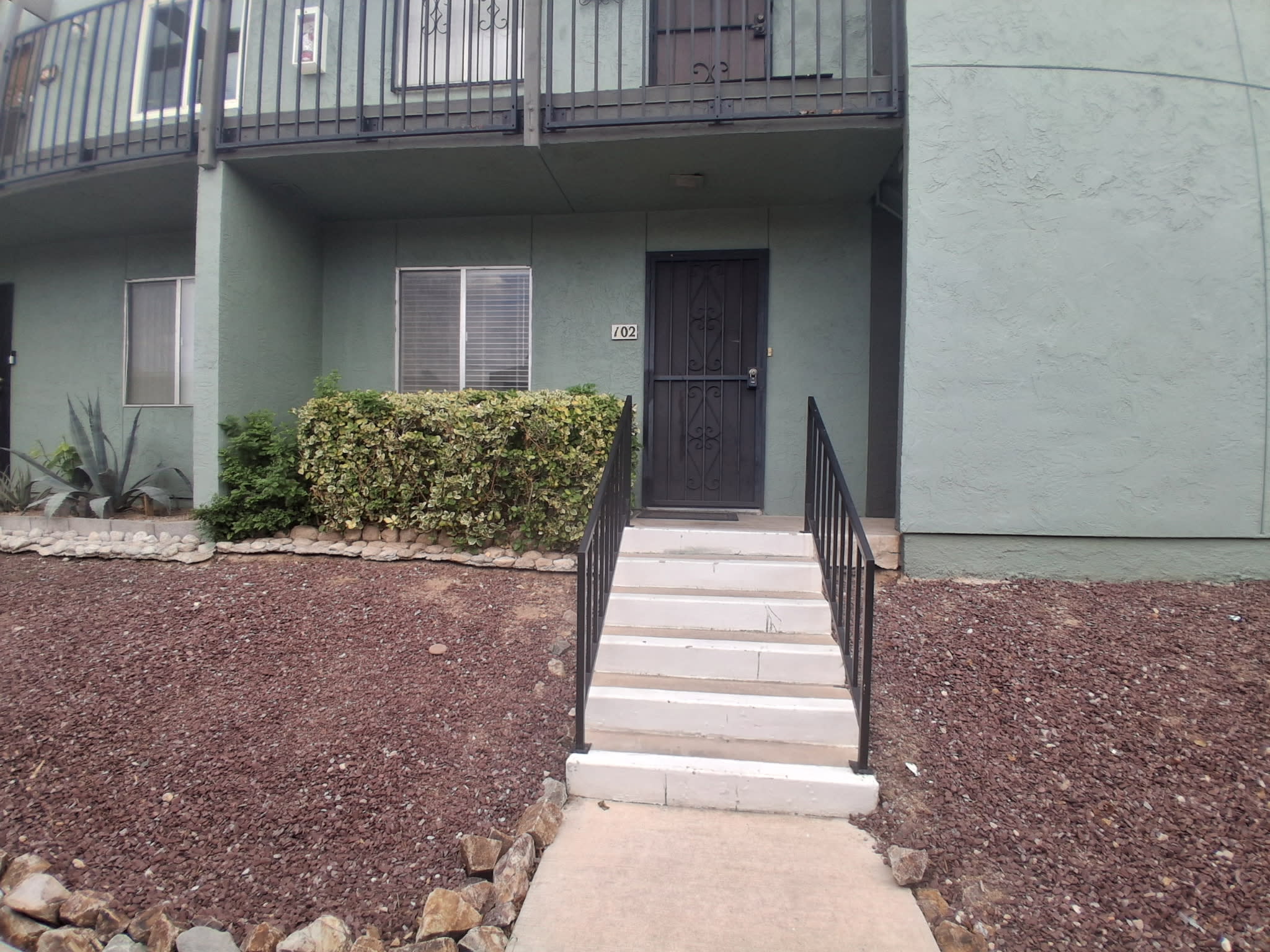836 S Langley Ave Unit 102 – photo 1
