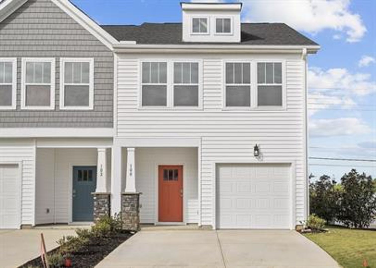 Beautiful 3/2.5 Townhome Move in Ready! – photo 1 of 26