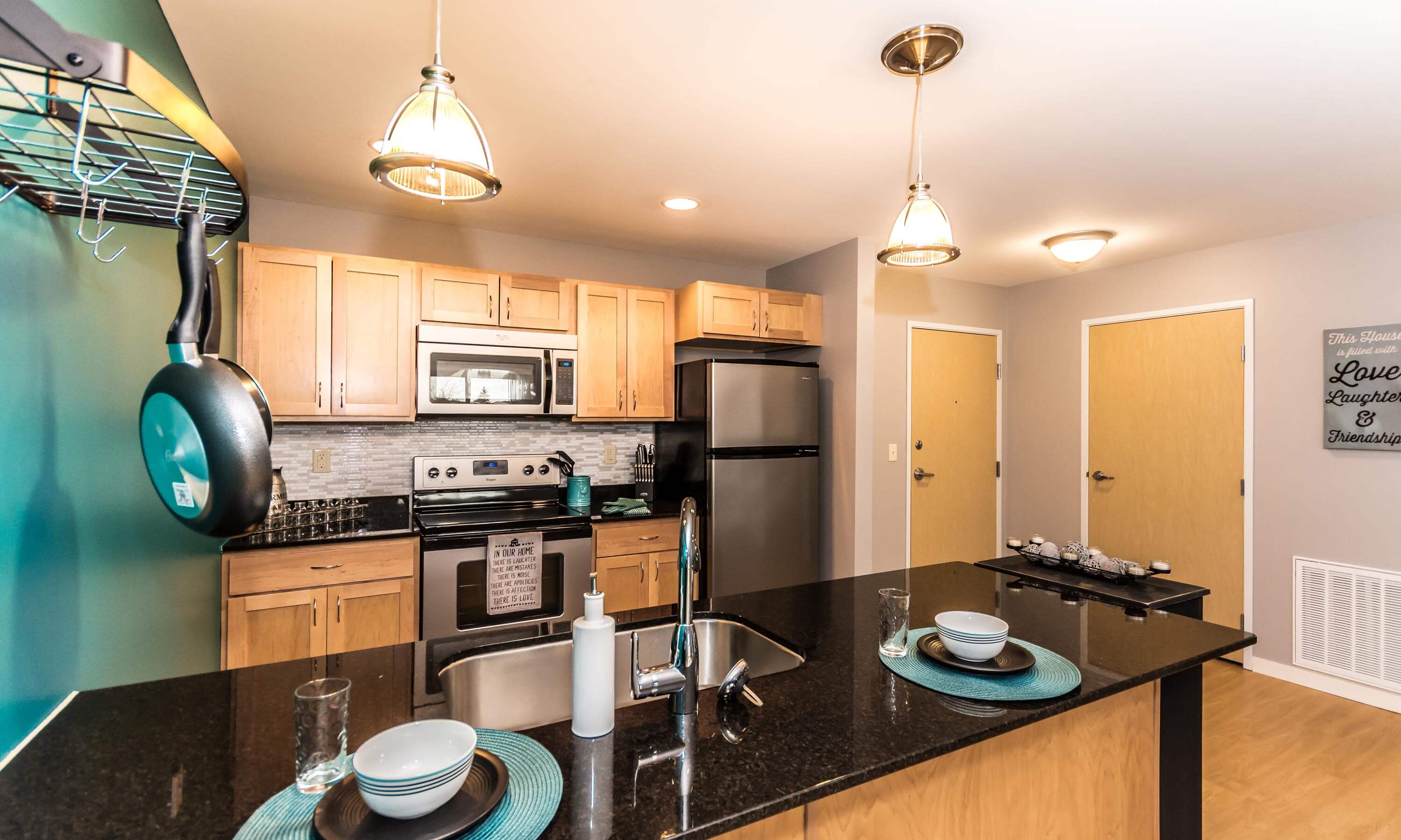 Southpoint Apartments – photo 1