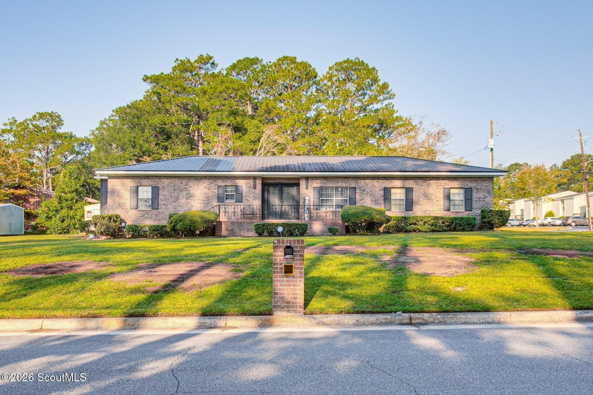 1503 Darling Avenue – photo 1 of 9