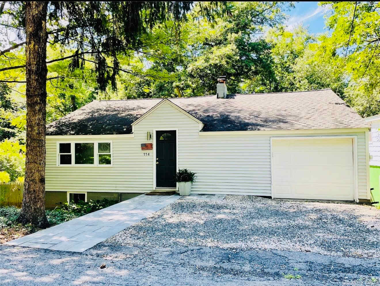 114 Lake Kitchawan Dr – photo 1