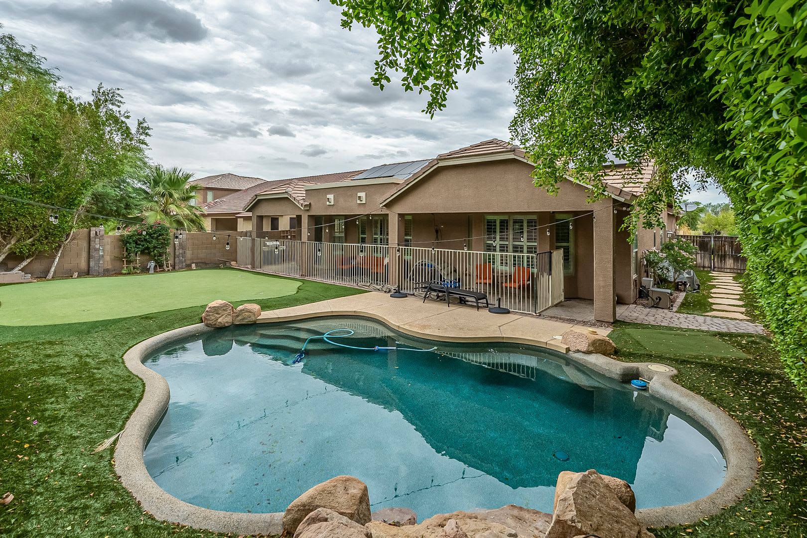Phoenix Pool Home – photo 1