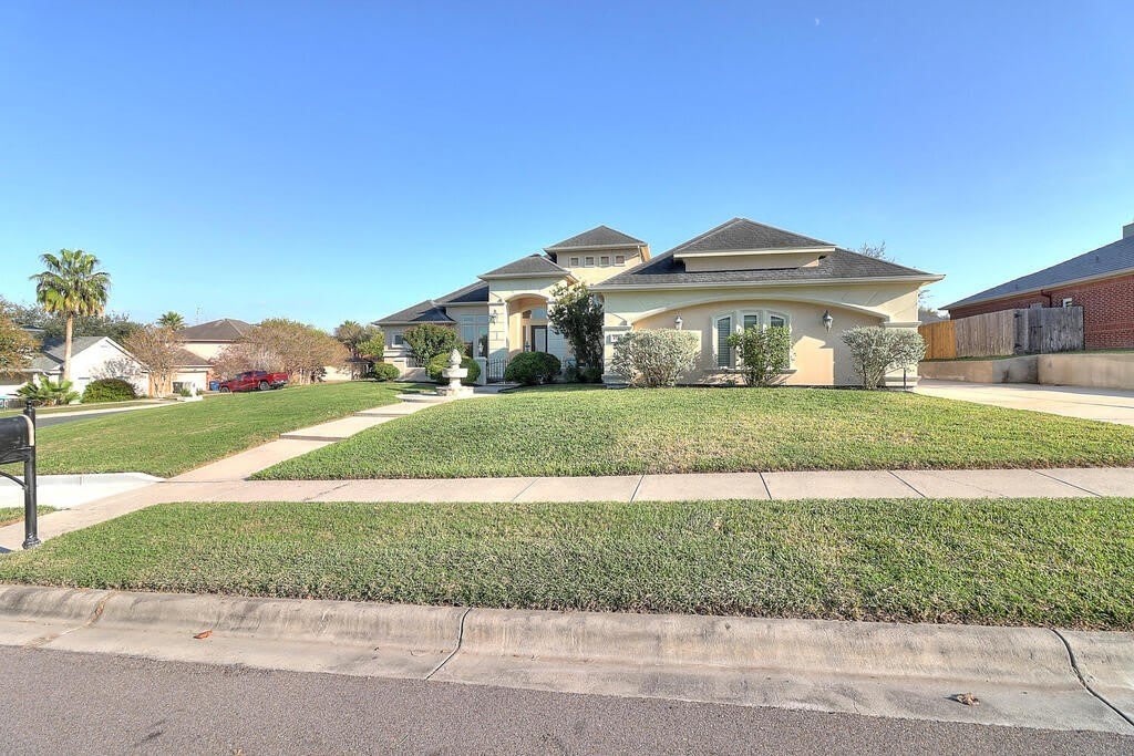 4510 Thoreau – photo 1