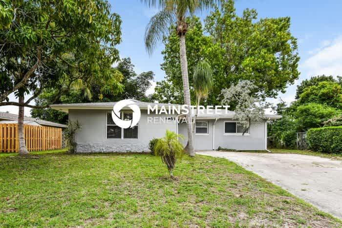 4856 Deleon Street – photo 1