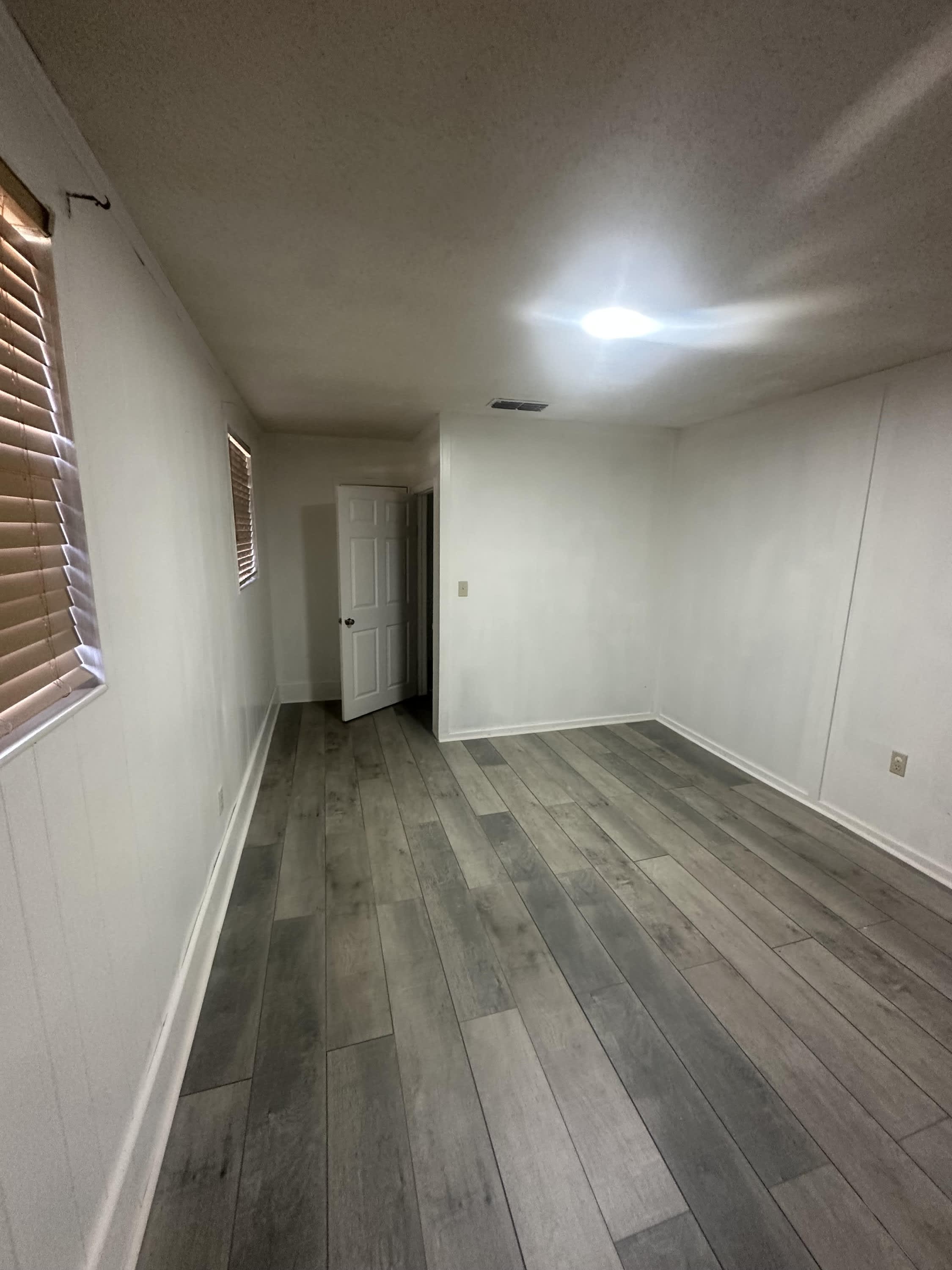 1611 Indian trail – photo 1 of 13