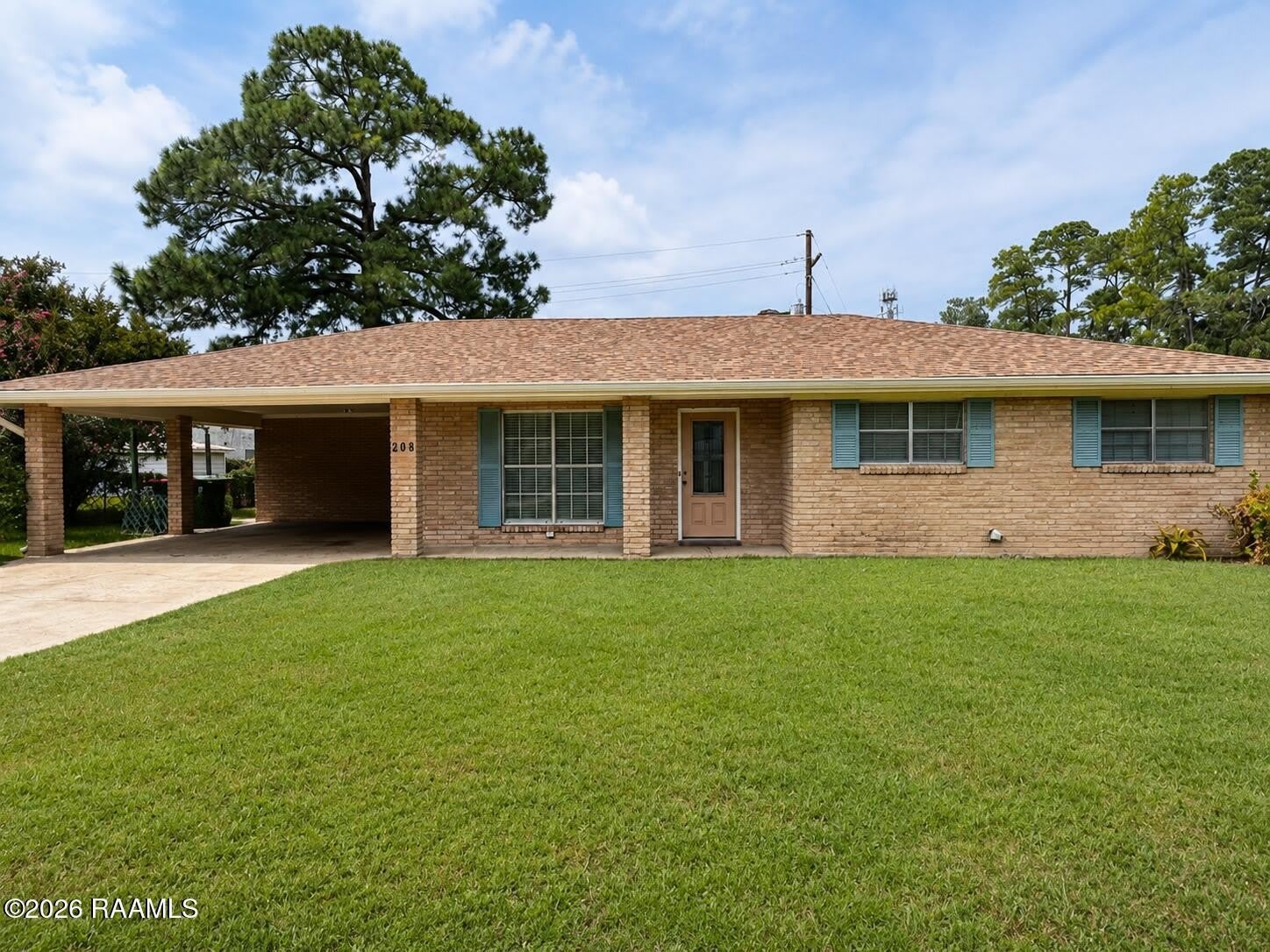 208 Mayard Drive – photo 1