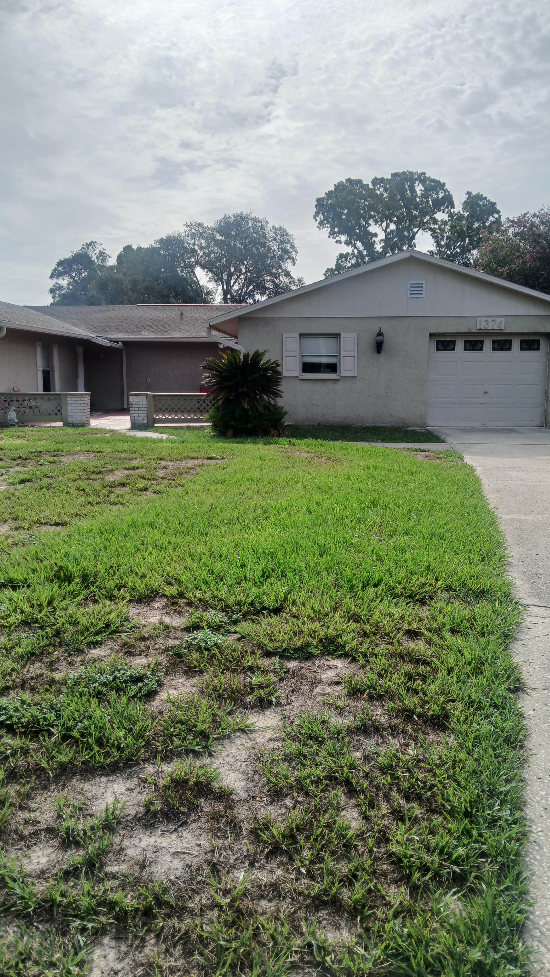 1374 Giles Ave – photo 1 of 305