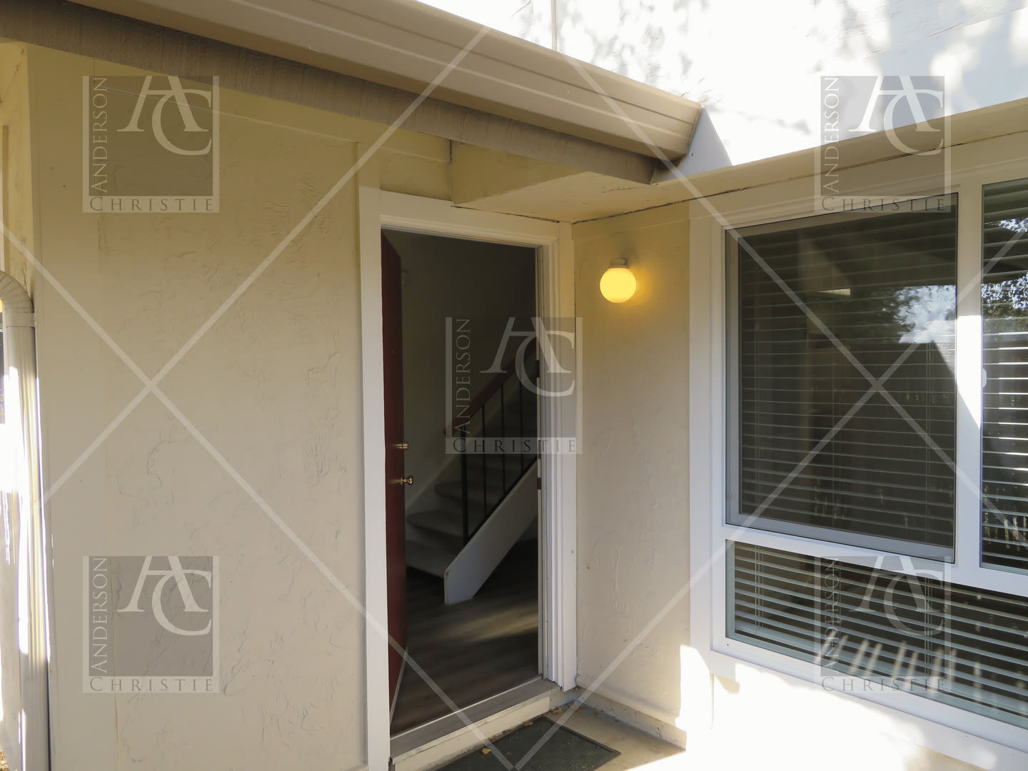 2 bed 1.5 Condo on the upper westside close to UCSC – photo 1