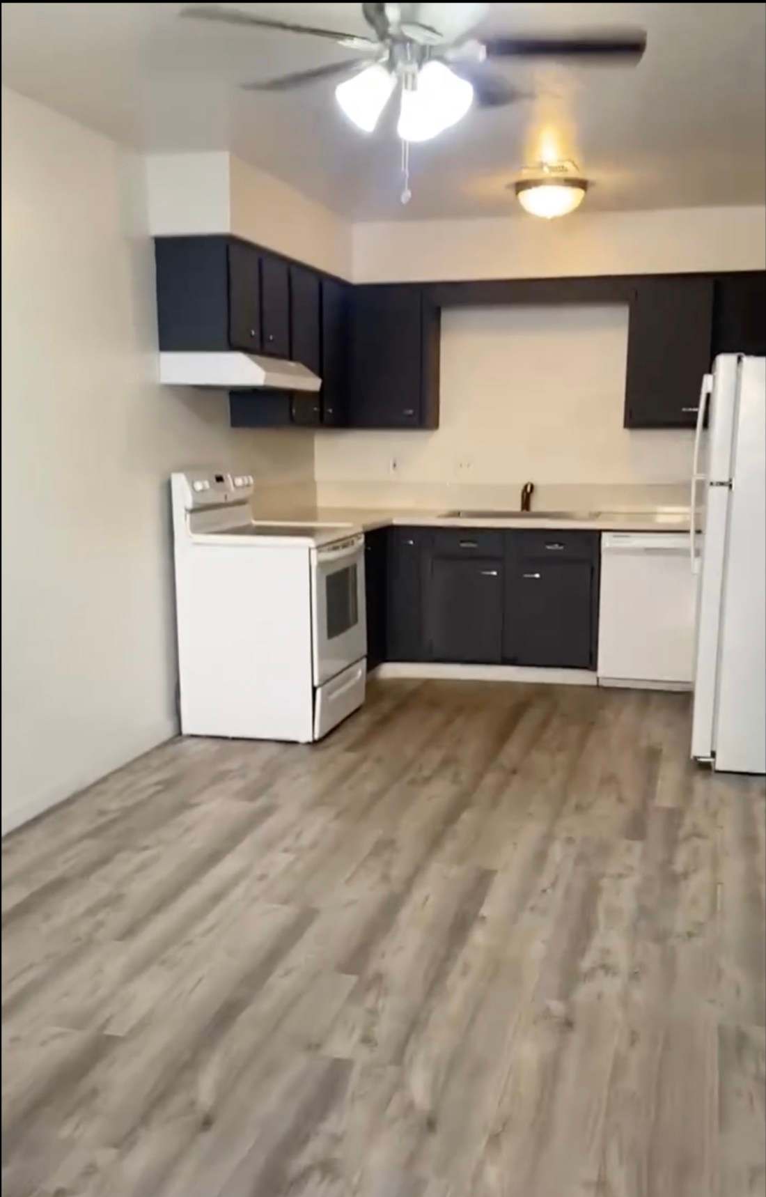 2220 Sahara Drive – photo 1