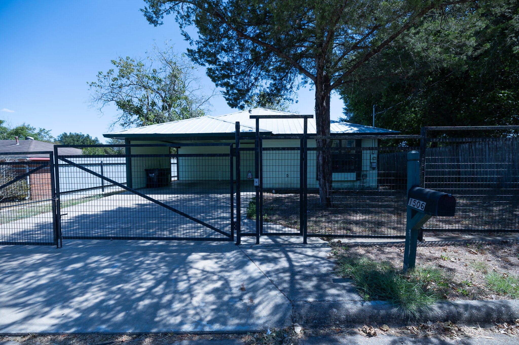 1506 Simon Avenue – photo 1 of 37
