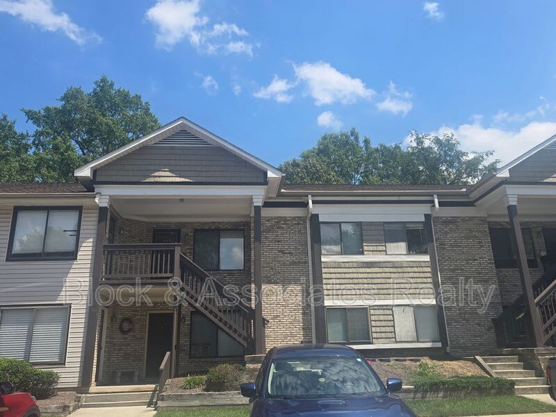 606 English Court – photo 1 of 15