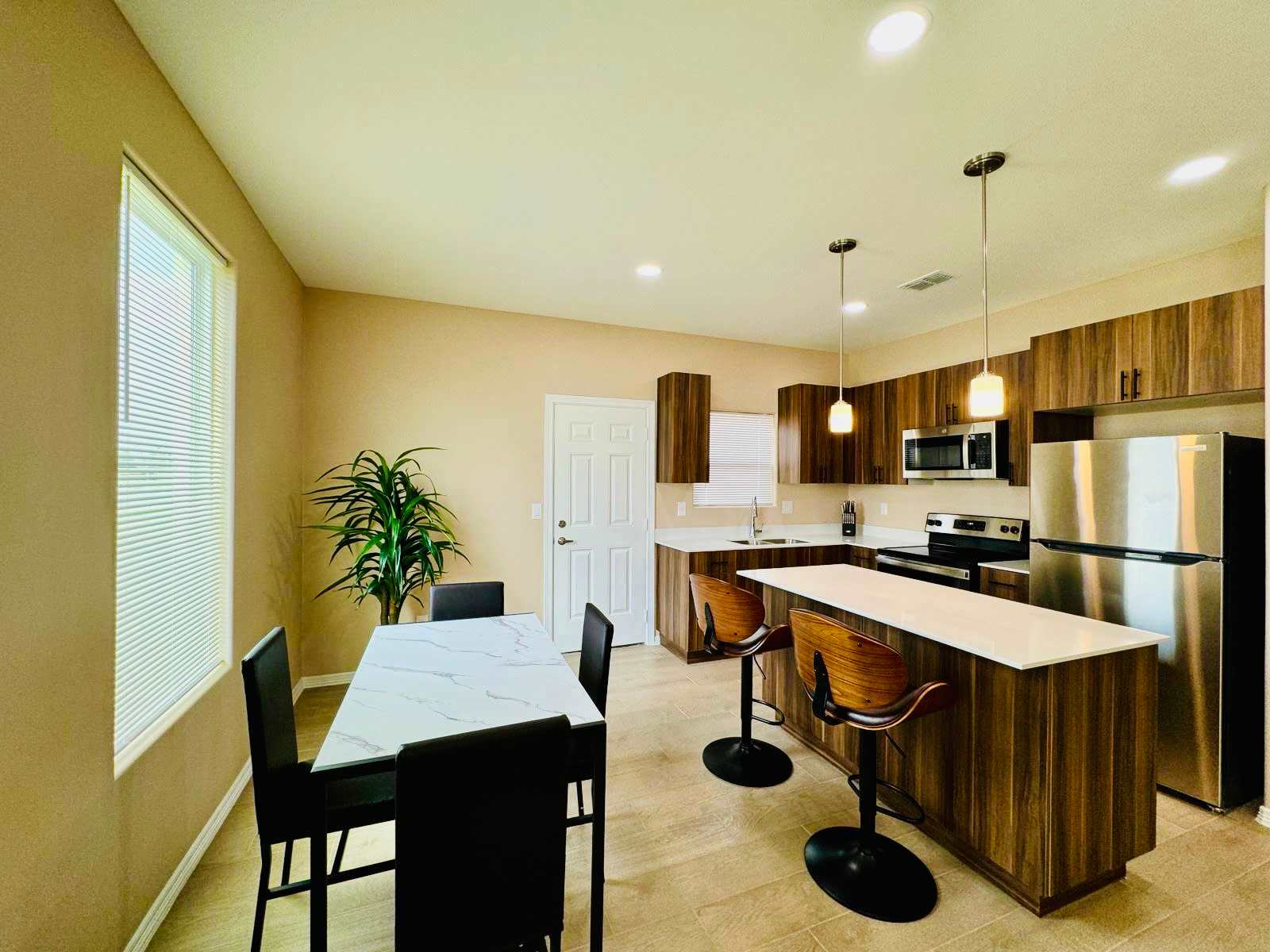 3013 W Driftwood St – photo 1