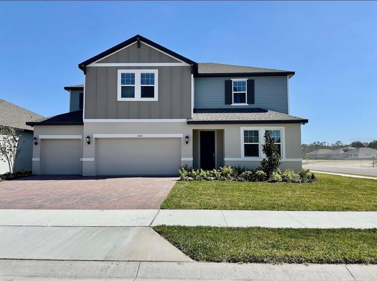 2122 DIVOT Drive – photo 1