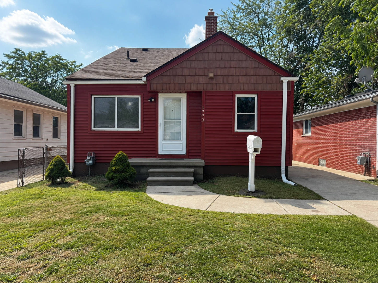 1773 Russell Avenue – photo 1 of 16