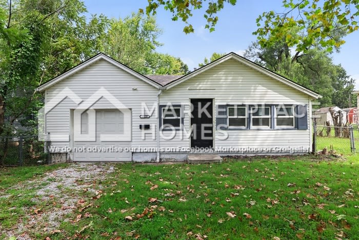 1110 Pinkston St – photo 1 of 93