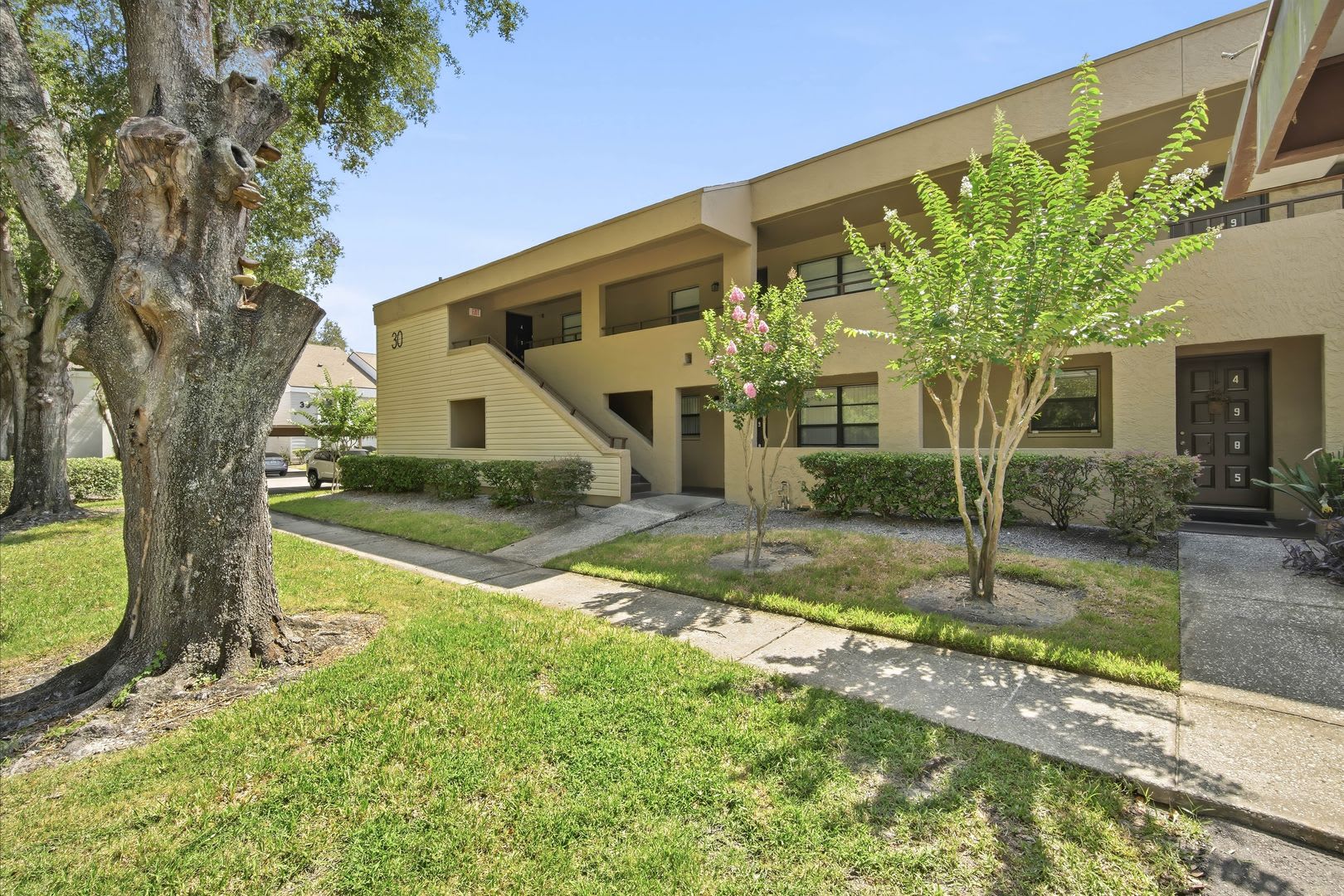 Move In Special Spacious 2Br 2Ba Condo With Pool View In Guard Gated River Oaks Community – photo 1 of 27