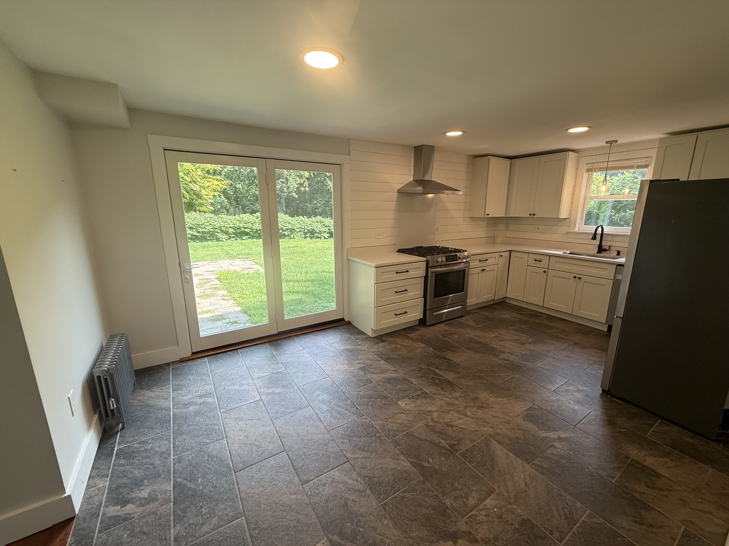 1270 West Street – photo 1 of 27