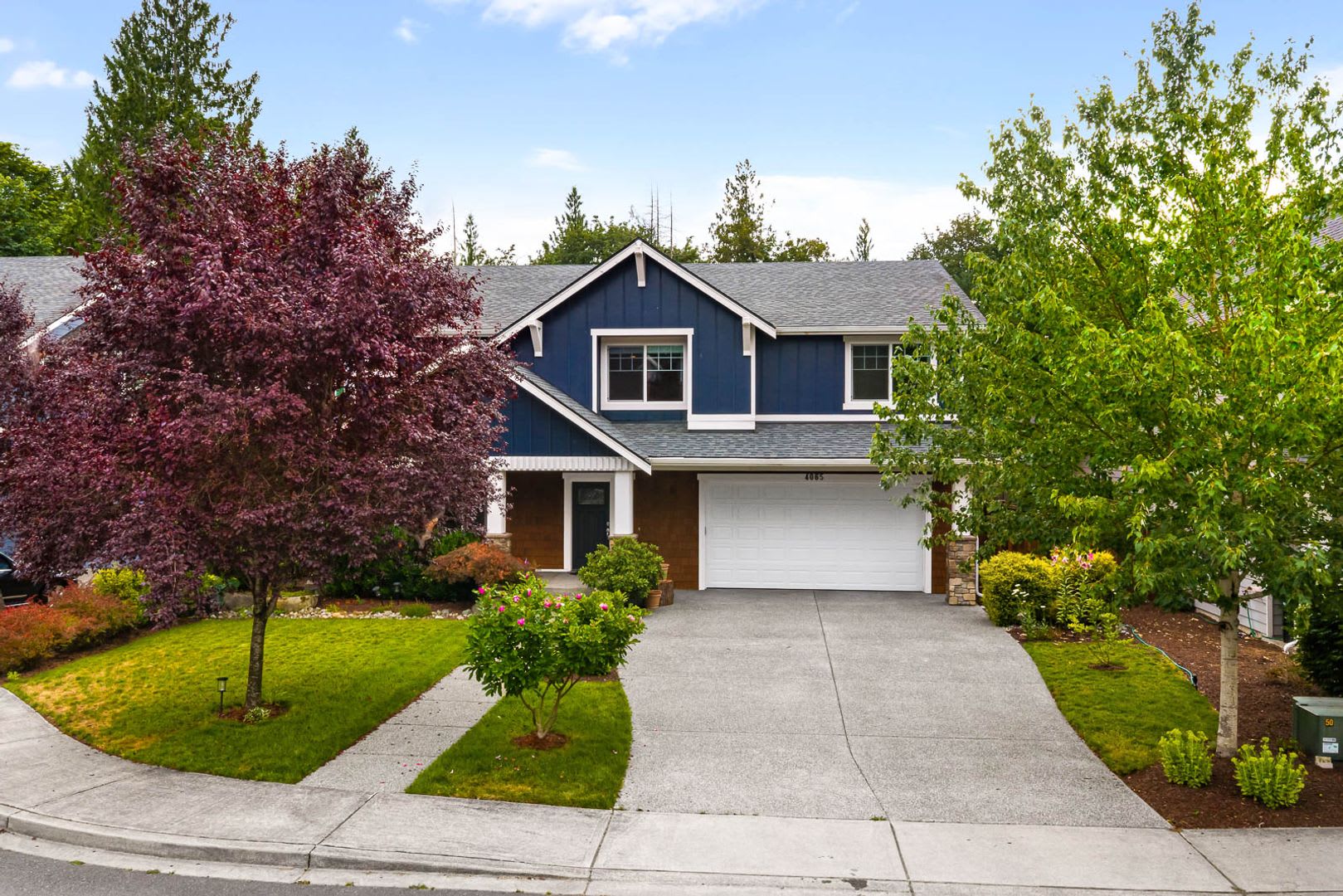 Spacious 5 Bedroom Home With Loft In Beautiful Carnation – photo 1 of 73